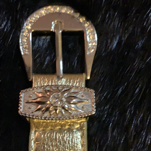 Western Style Watch - Picture 3 of 5